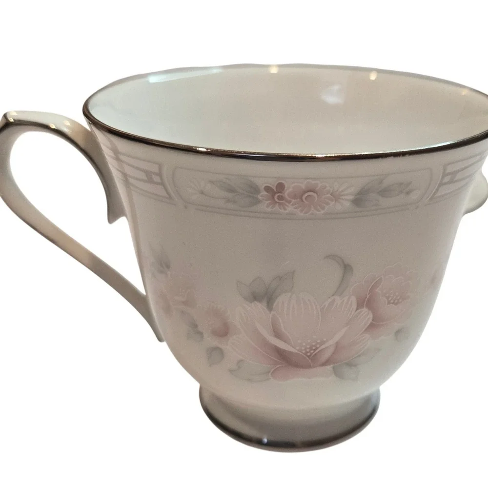 Noritake Carthage 3330 Tea Cup and Saucer Set Floral Platinum Trim Bone China